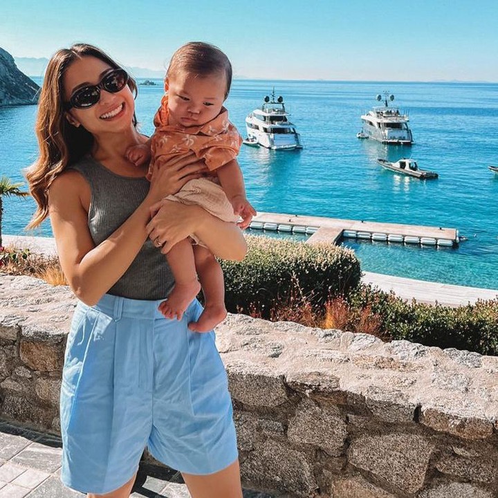 <p>Dari potret-potret yang dibagikan, liburan Nikita Willy bersama keluarga kecilnya terlihat menyenangkan. (Foto: Instagram @indpriw)<br /><br /><br /></p>