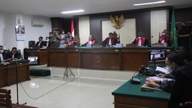 Hakim Vonis 5 Bulan Penjara Caleg Demokrat Bagi-bagi Uang saat Pemilu