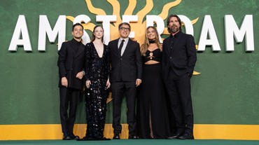 Syuting Film 'Amsterdam', Chris Rock Bikin Christian Bale Ngakak Terus