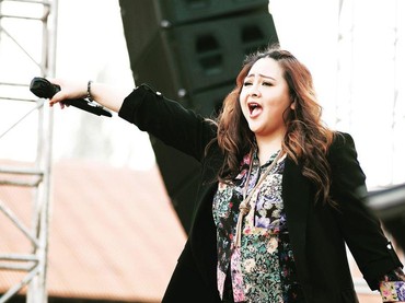 Lirik Lagu Satu Jam Saja - Audy Item