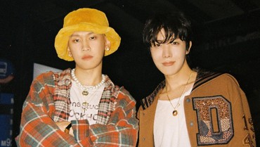 img-title Lirik Lagu Rush Hour - Crush feat J-Hope BTS