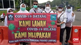 Demo Nakes: Covid Datang Kami Lawan, Covid Hilang Kami Dilupakan