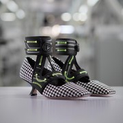 Sporty dan Stylish, Ini Detail Menarik di Balik Kreasi Sepatu Dior 62-22