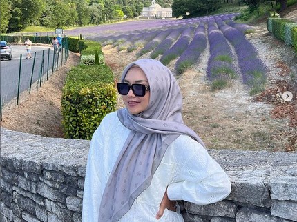 Kisah di Balik Kesuksesan Pemilik Hijab Deenay, Rela Lepaskan Karier di BUMN