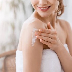 Wajib Tahu, Ini Perbedaan Body serum dan Body Lotion Serta Rekomendasi Produknya