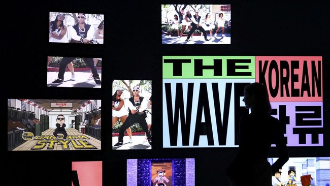 Peneliti fan K-pop dari Korea Selatan Gangsim Eom mengatakan Indonesian Wave atau gelombang Indonesia berpotensi mendunia bak Korean Wave (hallyu).