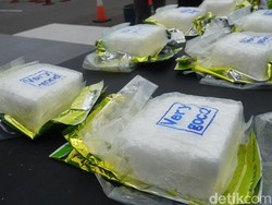 Polres Sleman Musnahkan 10 Kg Sabu dari Kurir Jaringan Luar Negeri