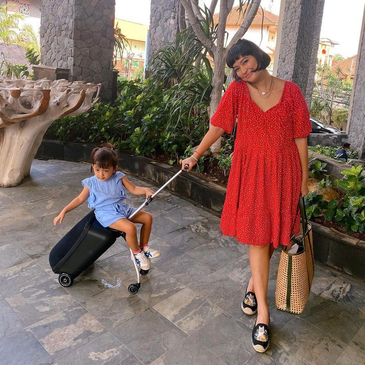 <p>Lewat media sosial, Anneke Jodi kerap menampilkan sederet aktivitasnya bersama sang putri yang akan berusia 3 tahun sebentar lagi. (Foto: Instagram @annekejd)</p>