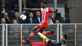 Cuco Martina, Kapten Curacao Eks Setim Mane, Van Dijk, Rooney