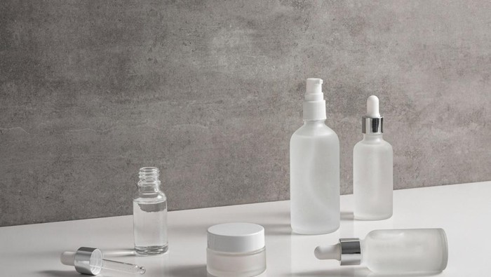 4 Skincare yang Wajib Kamu Miliki di Kala Musim Hujan 4 Skincare yang Wajib Kamu Miliki di Kala Musim Hujan