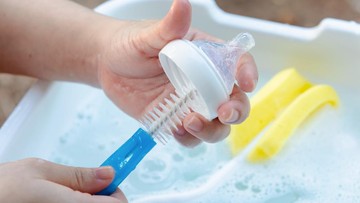 CARA MENSTERILKAN BOTOL SUSU BAYI DENGAN TEKNIK MANUAL