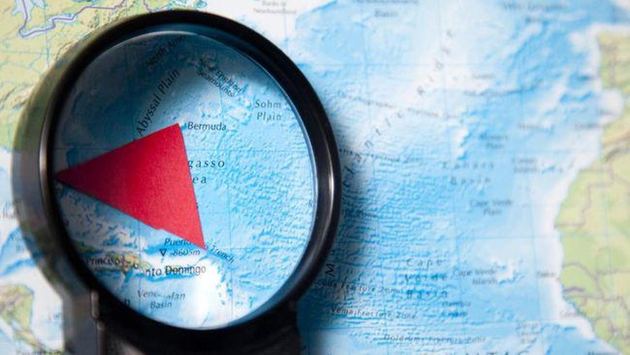 Ilustrasi Segitiga Bermuda Ilustrasi Segitiga Bermuda