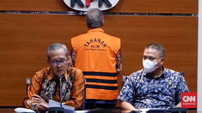 MA akan mengeluarkan surat terkait pemberhentian sementara Hakim Agung Sudrajad Dimyati yang telah ditetapkan sebagai tersangka dan ditahan KPK.