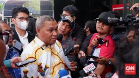 Kuasa Hukum Datangi KPK, Sampaikan Kondisi Kesehatan Lukas Enembe