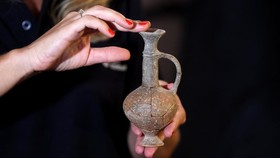 FOTO: Penemuan Jejak Opium di Tembikar Berusia 3.500 Tahun di Israel