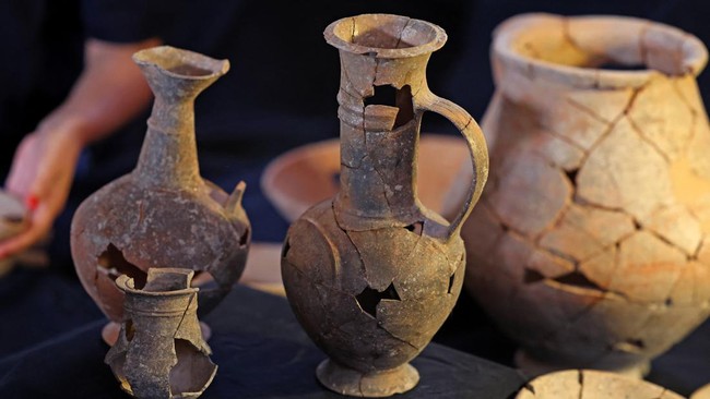 Para arkeolog menemukan jejak opium pada beberapa tembikar berusia 3500 tahun di Israel. Untuk apa?