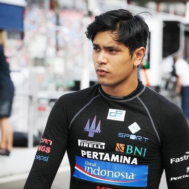 7 Potret Philo Paz Eks yang Main Padel Bareng Azizah Salsha Sebelum Digugat Cerai