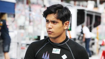 img-title Philo Anak Jennifer Jill Diduga Pamer Pacar Baru Usai Ditinggal Nikah Azizah Salsha