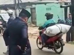 7 Hal soal Pimpinan DPRD Depok Injak Sopir Truk yang Bakal Dimediasi