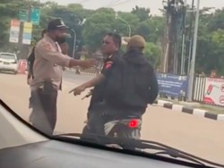 Viral 2 Pria Berbaju Hitam Marah-marah di SPBU Bensin, Begini Ceritanya