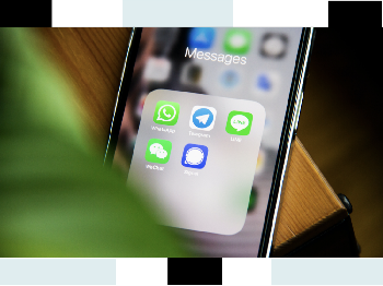 Problematika Membalas WhatsApp Pekerjaan di Luar Jam Kerja