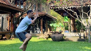 PENGALAMAN MEDITASI ANJASMARA DAN KOMENTAR NETIZEN