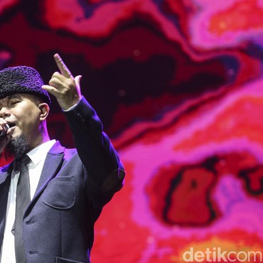 Ahmad Dhani Gagal Gandeng Once untuk Bawakan 'Love Is Blind'