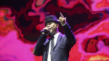 Ahmad Dhani Gagal Gandeng Once untuk Bawakan 'Love Is Blind'