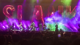 Slank Kenakan Baju Loreng: TNI Adalah Kita