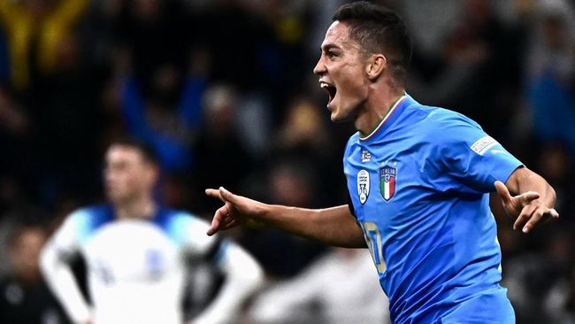 UEFA Nations League Italia versus Inggris berakhir dengan skor 1-0 untuk Italia berkat gol Giacomo Raspadori.