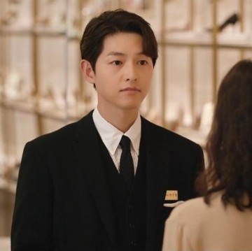 img-title Bikin Kaget, Kemunculan Cameo 'Mahal' di Deretan K-Drama Ini Sukses Hibur Penonton