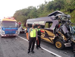 Kecelakaan Maut Tol Bawen-Ungaran, 4 Tewas di TKP dan 1 di RS
