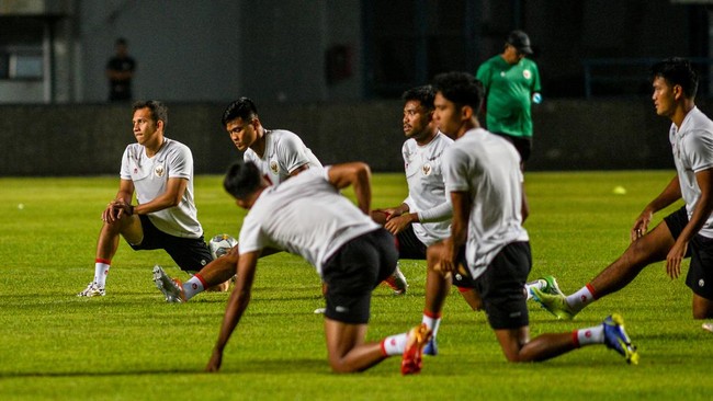 Manajer Timnas Indonesia Sumardji menyebut pemusatan latihan (training center/TC) skuad Garuda menuju Piala AFF 2022 akan dilakukan mulai 28 November.