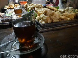 Kenapa Wong Solo Hobi Banget Ngeteh?