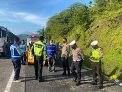 Identitas 5 Korban Tewas dan 7 Luka Akibat Minibus Vs Truk di Tol Bawen