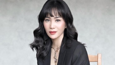 img-title Bunga Zainal Minta Youtuber Diduga Ria Ricis Suruh Fans Berhenti Menghujat