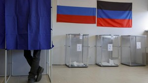 FOTO: Pemungutan Suara Aneksasi Rusia Berkedok Referendum di Ukraina