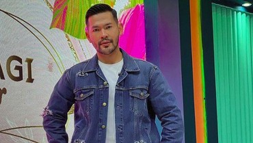 img-title Rian Ibram Ingin Nikahi Dewi Persik, Sang Bunda Beri Restu?