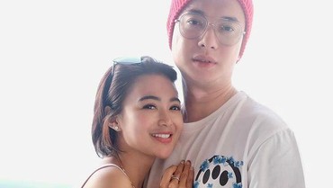 img-title Go Public! 7 Potret Kemesraan Wika Salim & Max Adam tengah Kasmaran