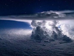 4 Fenomena Langit yang Akan Terjadi di Desember 2022