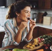 Bukan Mie Instan, Ini 5 Menu Simpel dan Enak yang Pas Disantap Saat Kelaparan Tengah Malam