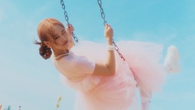 Choi Yoojung Cemas Hati Jadi yang Pertama Debut Solo