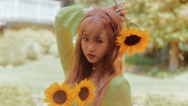 Choi Yoojung Weki Meki blak-blakan mengenai kisah di balik Sunflower hingga pesan yang ditinggalkan sang kakek yang kini jadi motto hidupnya.