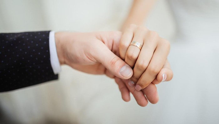 Ahli Hubungan Prediksi 4 Hal Ini Akan Berubah dalam Sebuah Pernikahan 25 Tahun Mendatang, Apa Saja?