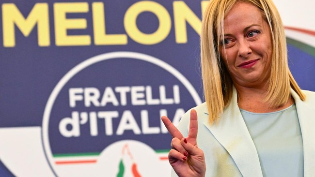 Giorgia Meloni dan partai sayap kanannya, Persaudaraan Italia, memenangkan pemilihan umum pada Minggu (25/9). Meloni dicap sebagai anti-LGBT hingga anti-Islam.