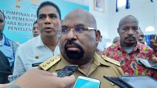 KPK menyebut Gubernur Papua Lukas Enembe bersikap kooperatif saat ditangkap tim penyidik.