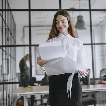 img-title Ingin Jadi Perempuan Sukses dalam Karier atau Bisnis? Coba Mulai dengan Terapkan 4 Pola Pikir Ini!