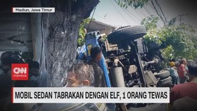 VIDEO: Mobil Sedan Tabrakan dengan Elf, 1 Orang Tewas