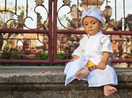 200 Nama Bayi khas Bali untuk Anak Laki-laki & Perempuan, Terdengar Agung dan Indah