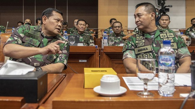 Anggota Komisi I DPRmenyoroti kedisiplinan prajurit jelang uji kelayakan dan kepatutan Yudo Margono sebagai calon Panglima TNI.